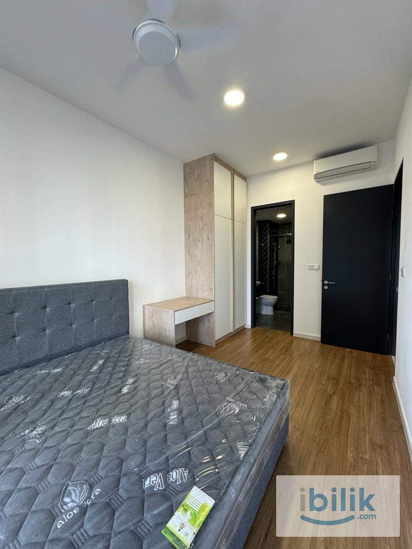 Master Room with Private Bathroom 🚿 | Near Sunway Velocity - Image 1