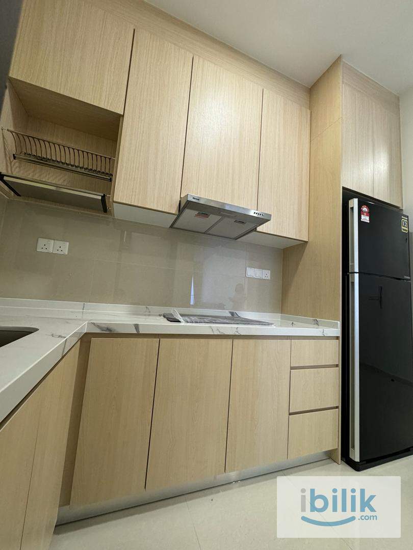Master Room with Private Bathroom 🚿 | Near Sunway Velocity - Image 4