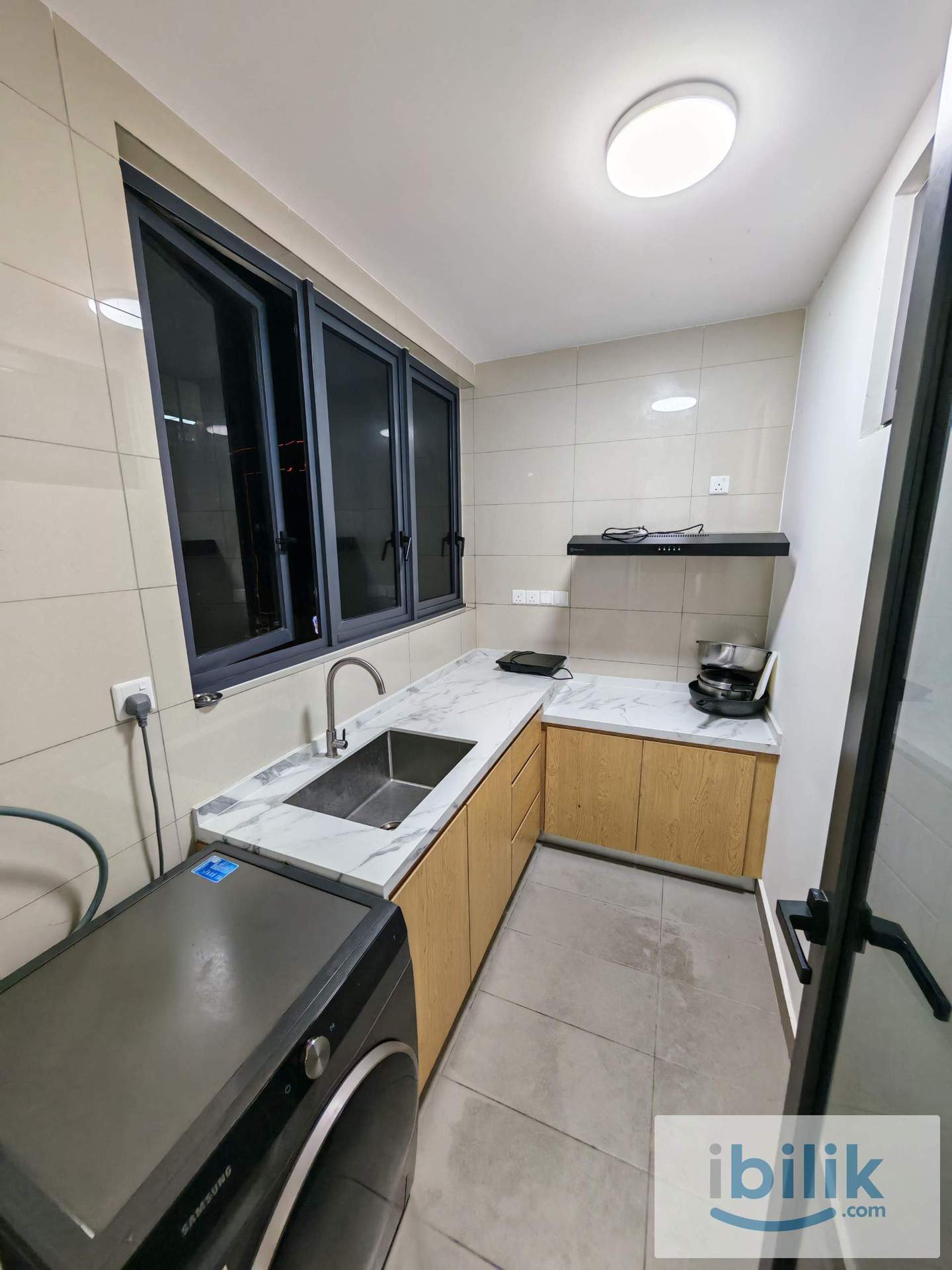 Spacious Master Room Sunway Velocity 🚇 | Walk to MRT Maluri - Image 4