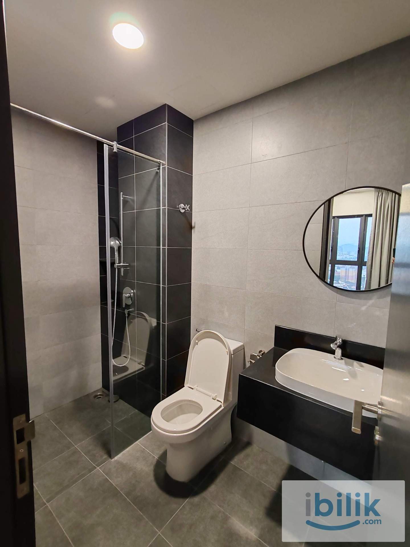 Master Room with Attached Bathroom Near Velocity | MRT Maluri - Image 3