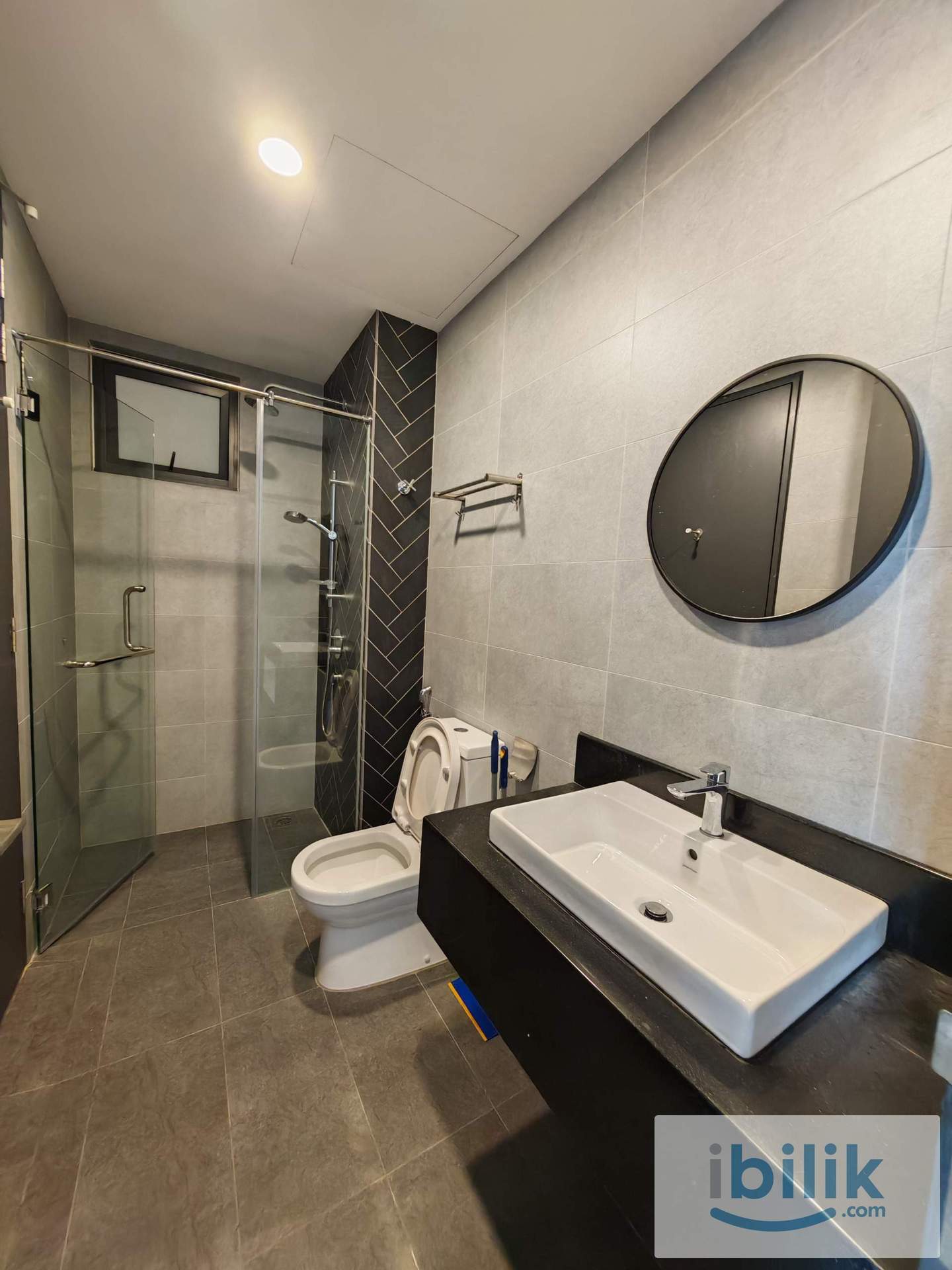 Master Room Near MRT & Sunway Velocity - Image 2