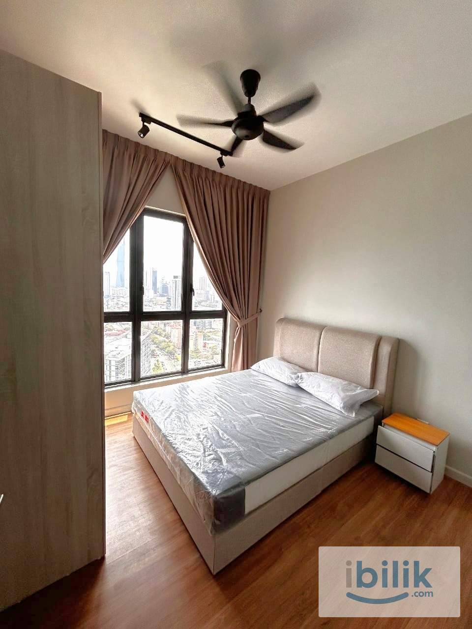 Large Master Room Near Velocity | Walk to MRT Maluri - Image 1