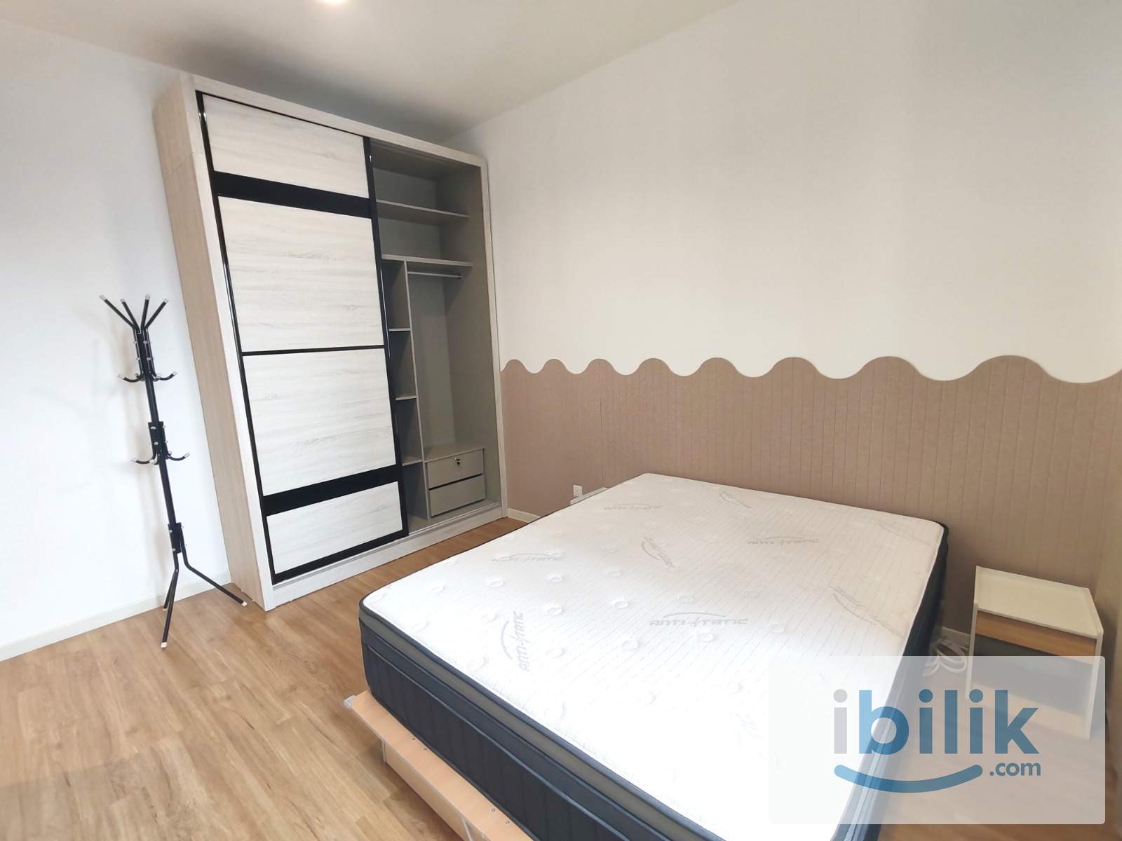 Furnished Medium Room | MRT Maluri Sunway Velocity Area - Image 1