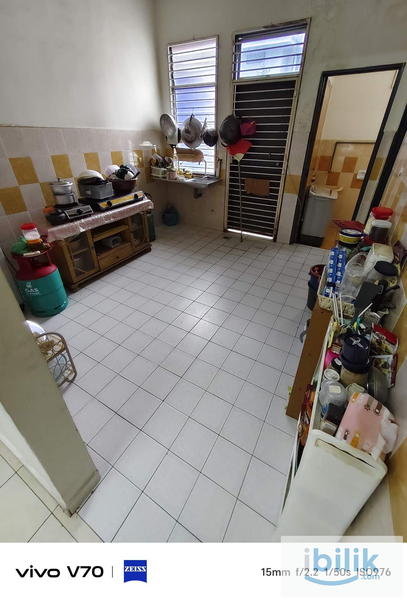 Room For Rent - Image 5
