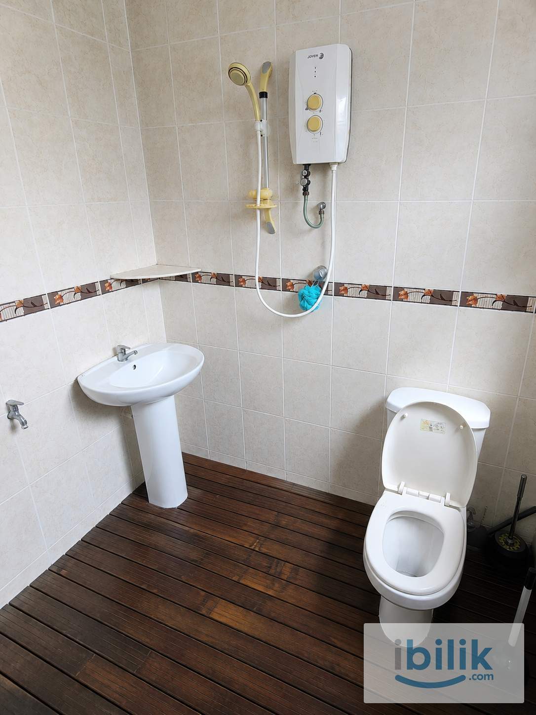 🏡 Fully Furnished Room @ Bukit Raja | 🚗 Easy Access to Shapadu Highway 🛣️ - Image 3