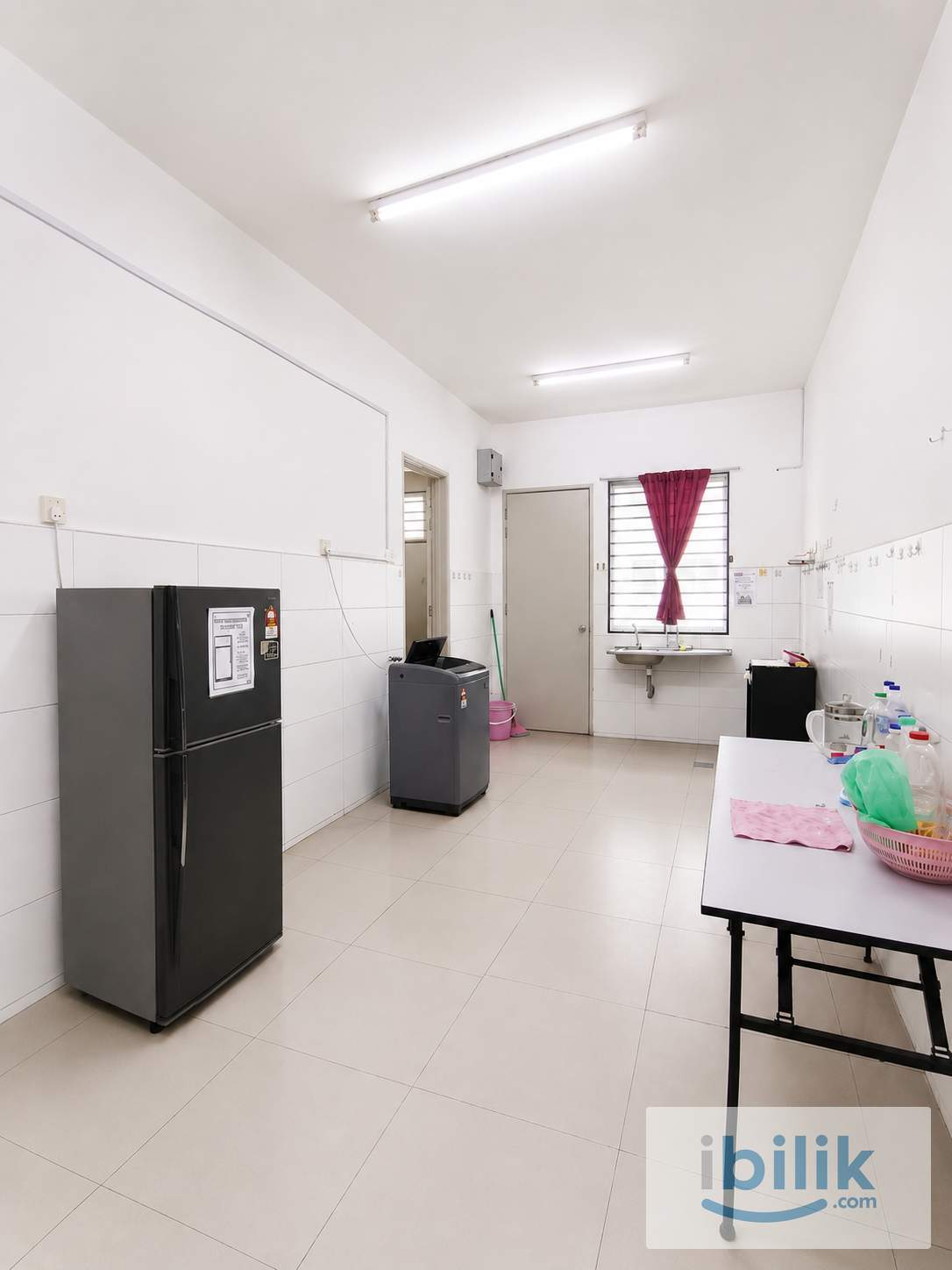 🏠 Medium Room + Private Bathroom @ Bandar Botanic | 🚘 Near AEON & Lotus’s Bukit Tinggi 🛍️ - Image 4