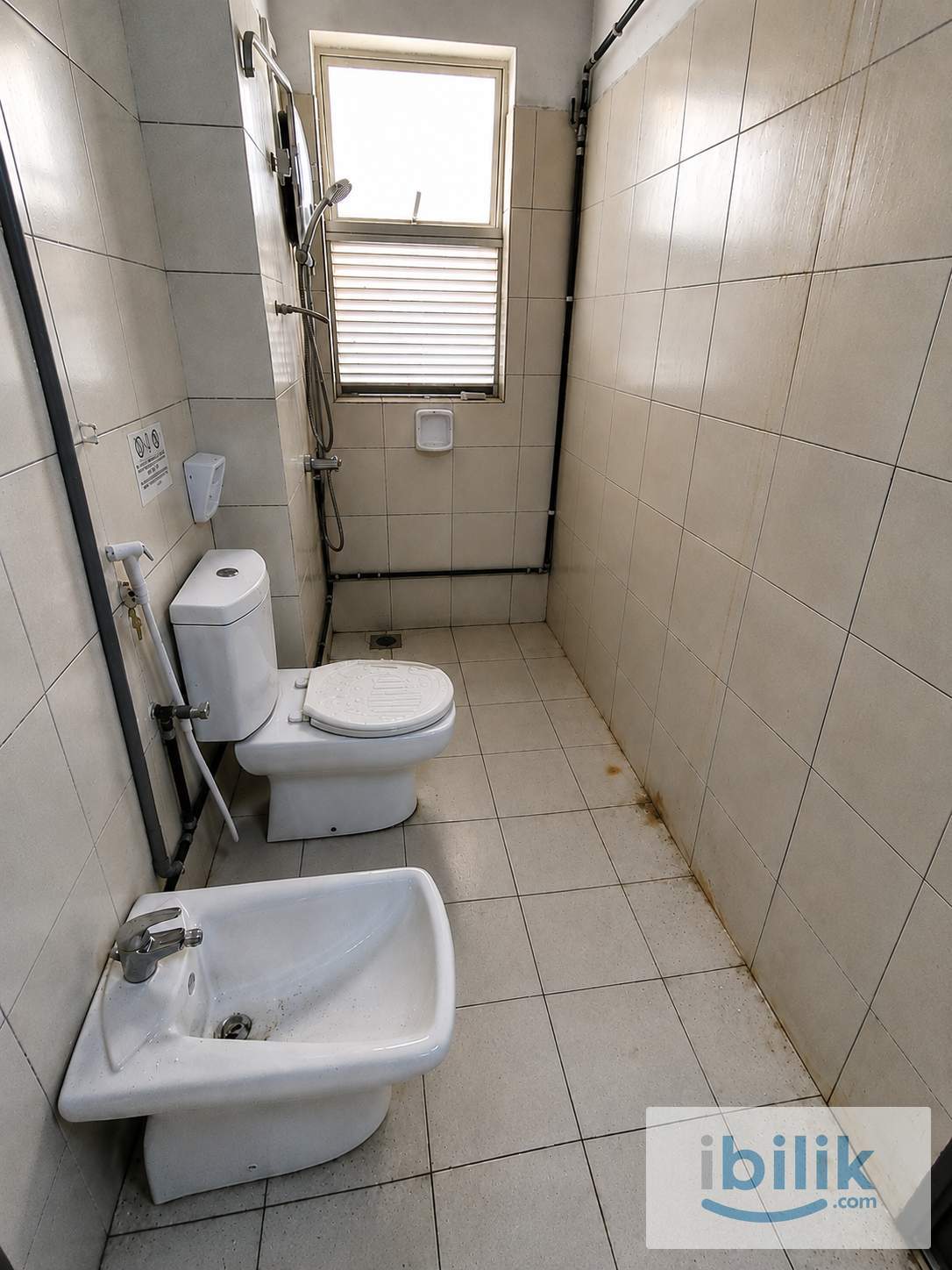 🏠 Medium Room @ Setia Alam 🌟 | 🚗 Near Lotus’s & Setia City Mall 🛒🛍️ - Image 3