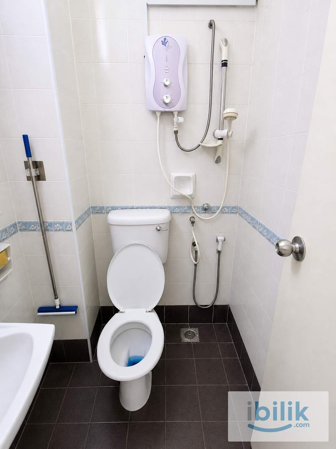 💃 Female Medium Room @ Setia Alam | 🚗 5 Mins to Setia City Mall 🛍️🛒 - Image 2