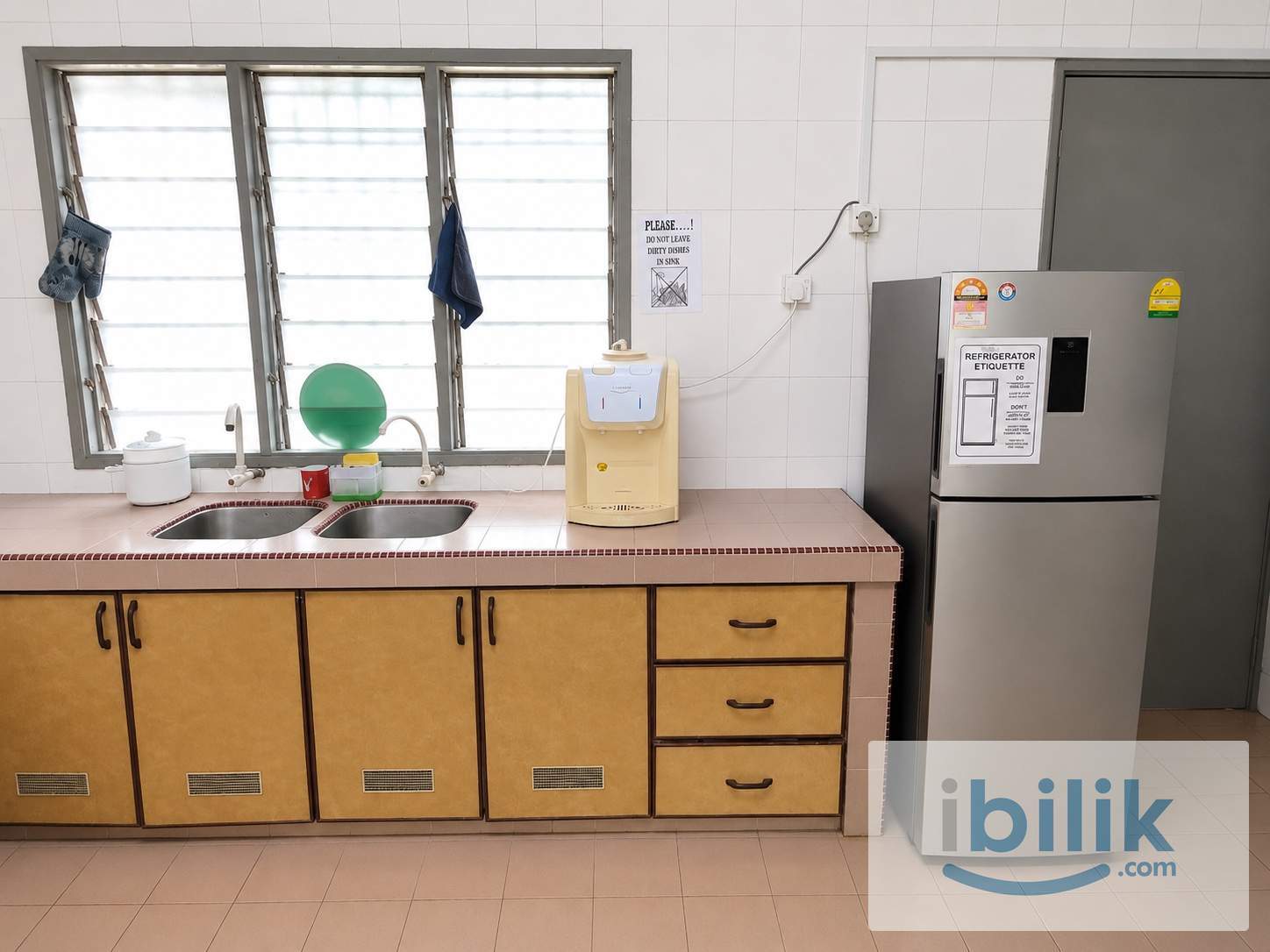 🏠 Medium Room For Rent @ Bandar Sunway | 🚗 3-5 Mins To Sunway Pyramid 🛍️ - Image 3