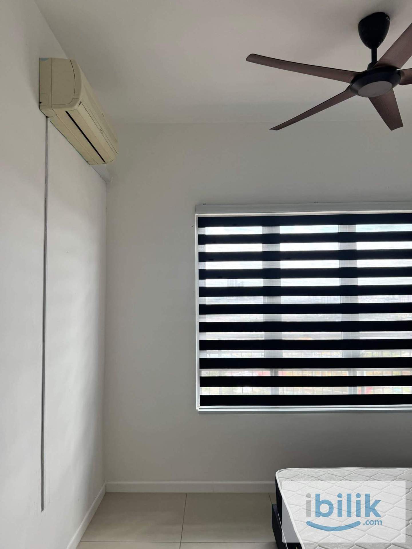 Middle Room - Image 3