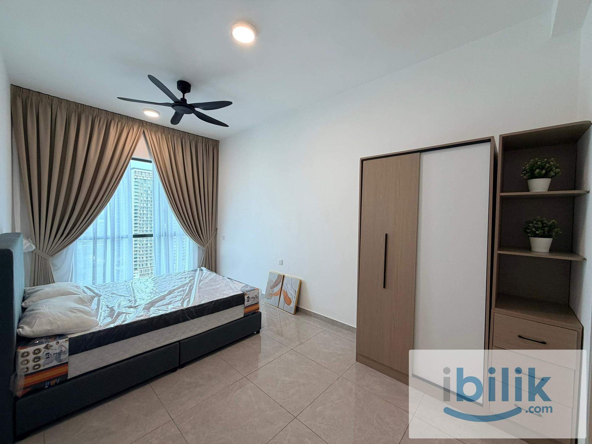 Master Bedroom for Rent In Savana Residences, Batu Kawan - Image 1