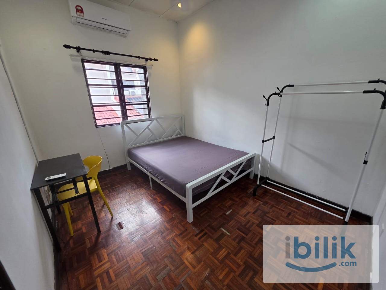 Medium room with AirCon  - Image 2