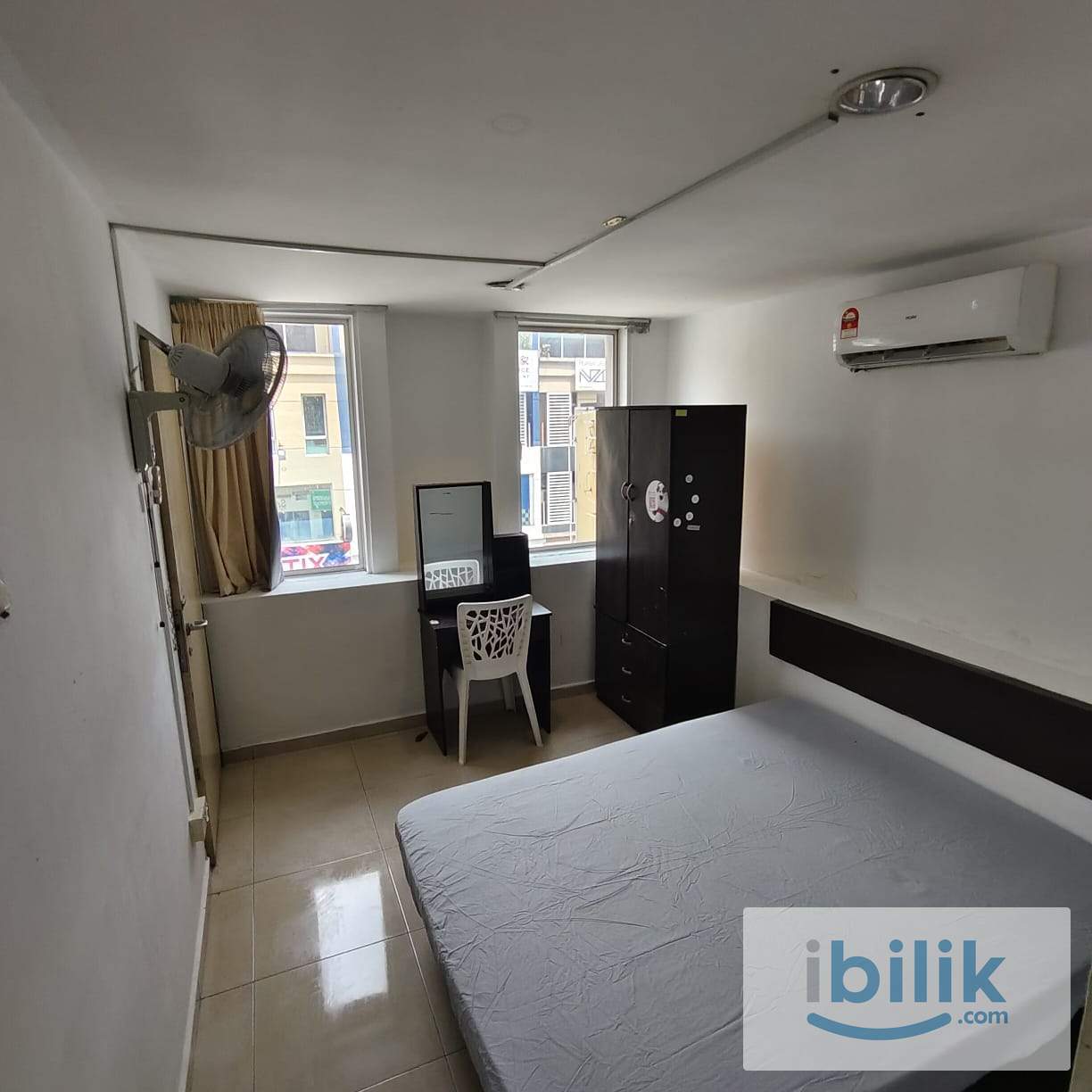 Studio Room with Bath room - Image 3