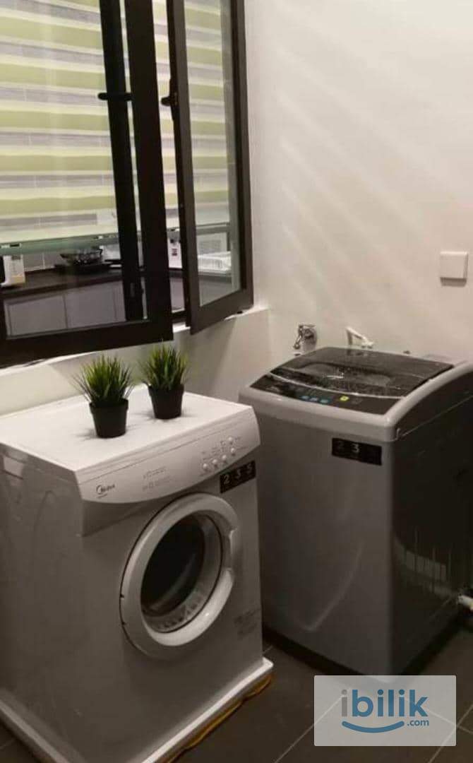 Single Room share toilet for rent at Kingsley Hill Putra Heights - Image 4