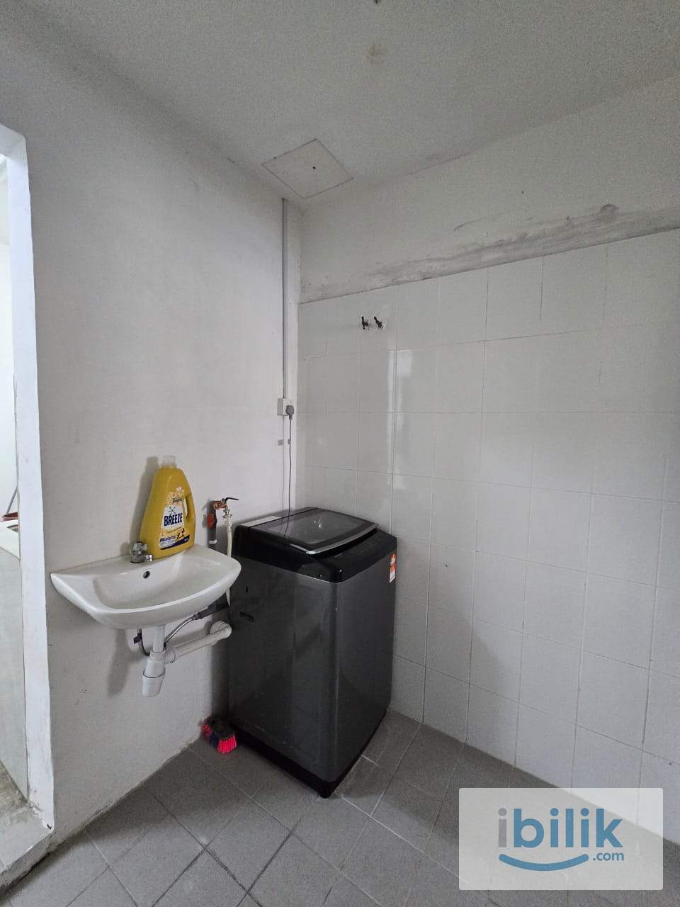 Room for Rent at Taman Equine Seri Kembangan - Image 4