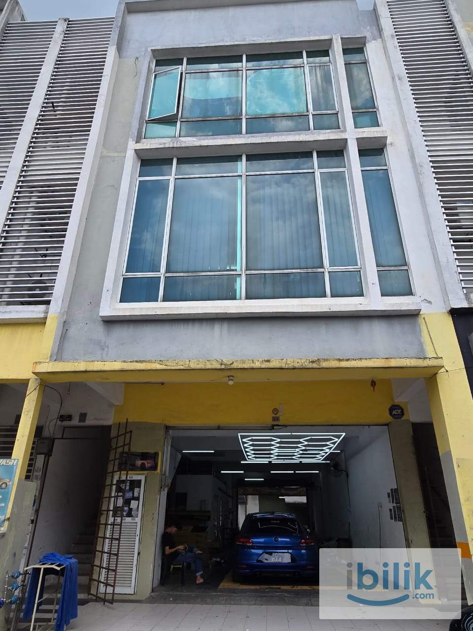 Room for Rent at Taman Equine Seri Kembangan - Image 1