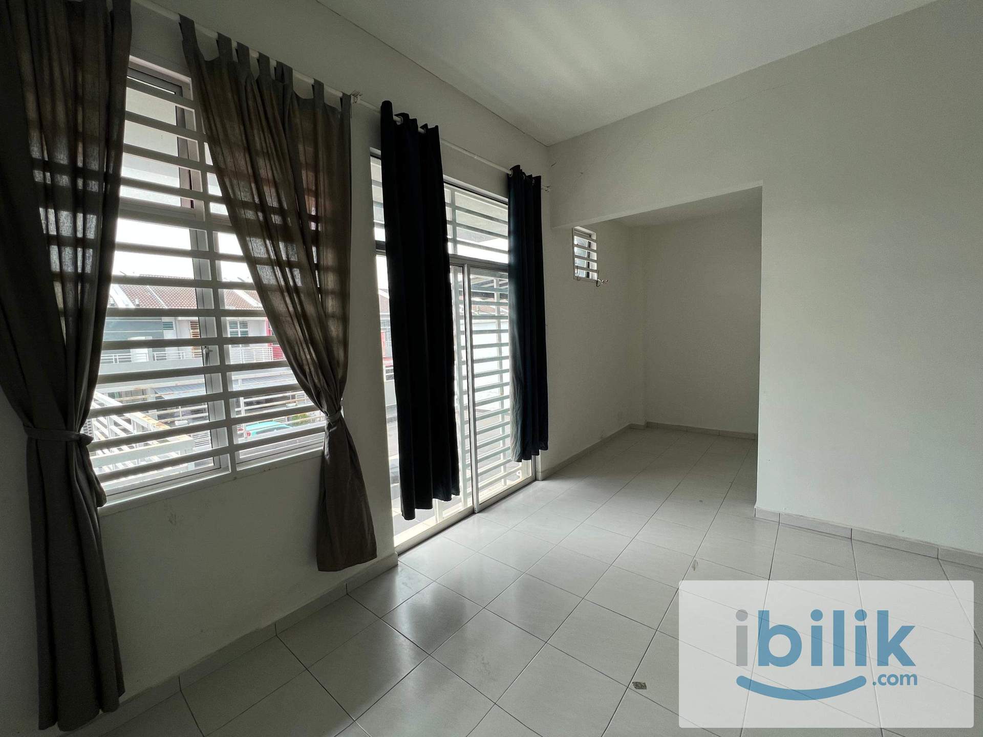 Master Bedroom (Non-sharing) - Image 3