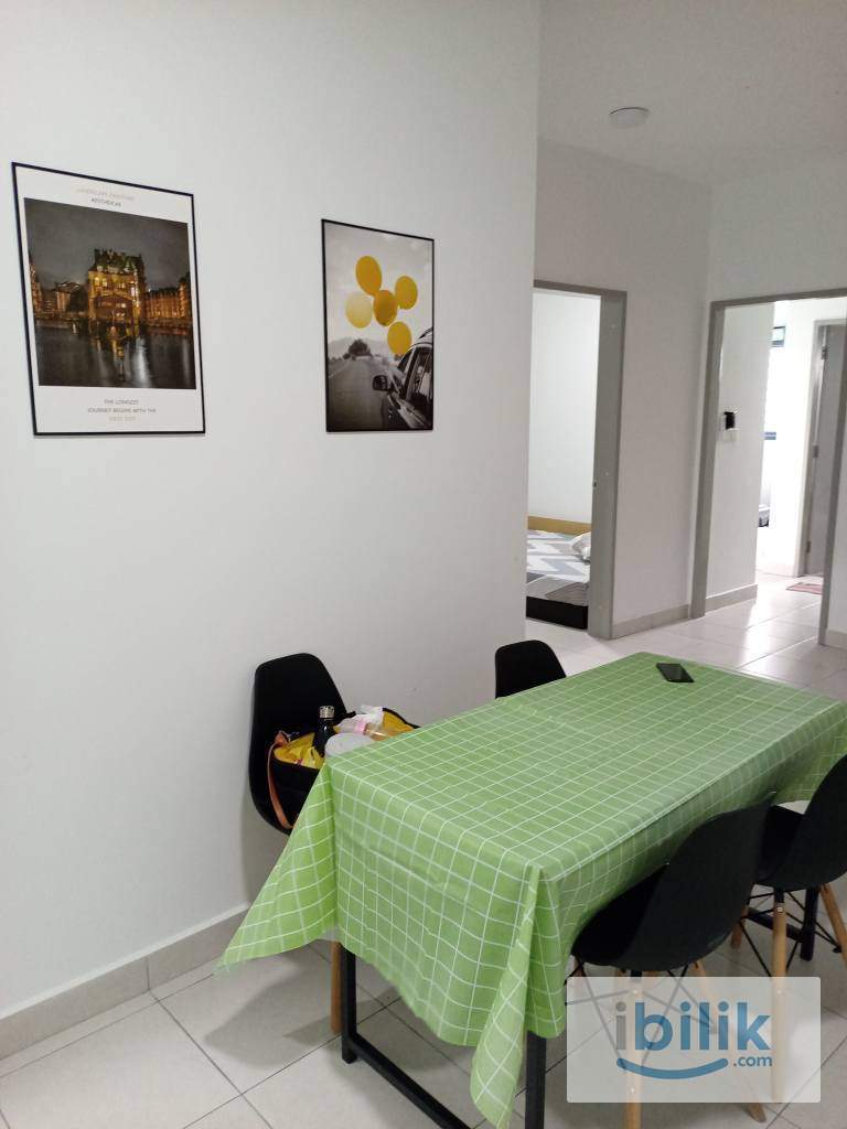 MIDDLE ROOM - FLORA RESIDENCY - Image 4