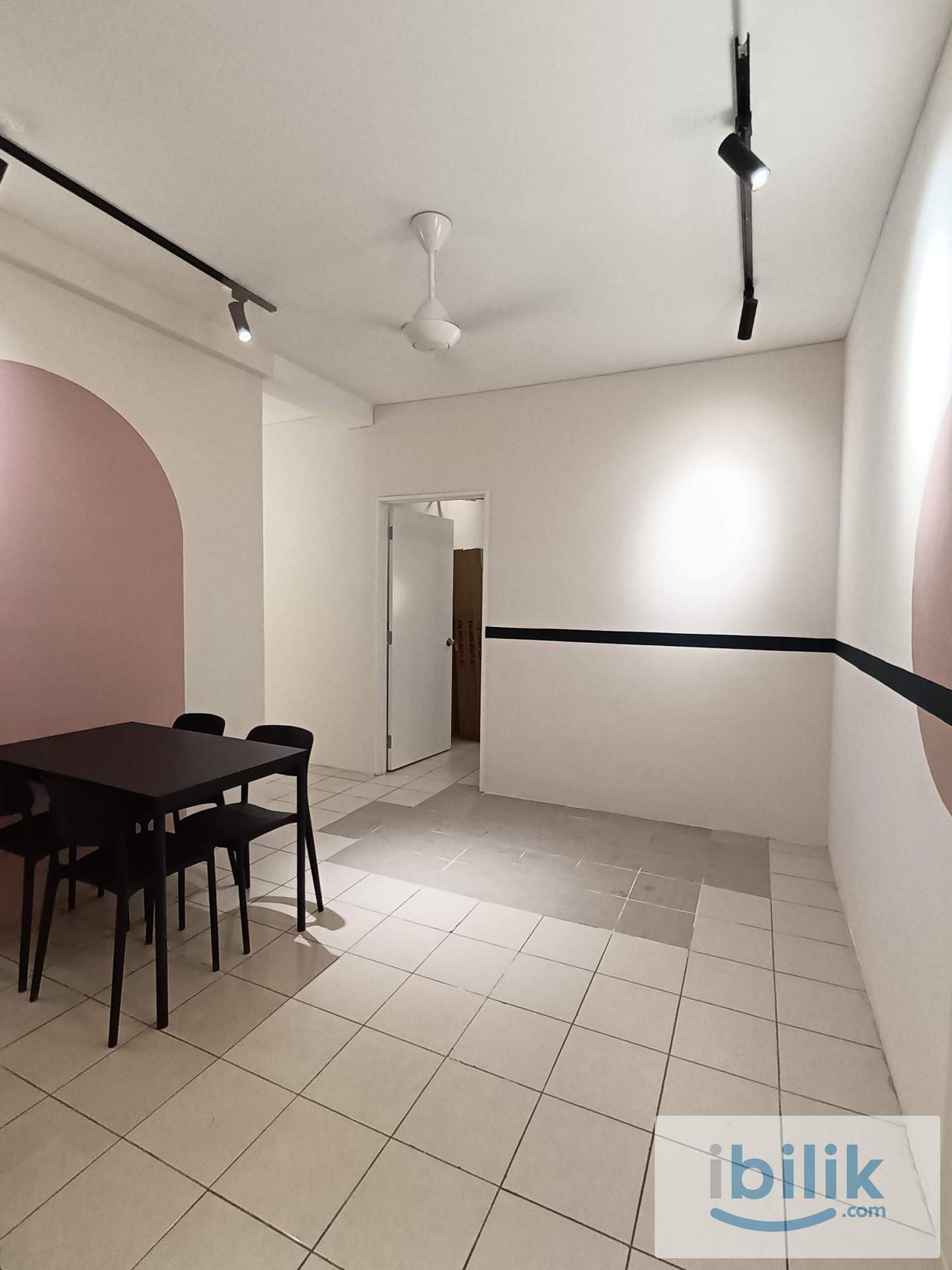 Cozy Large Middle Room / Casa Subang - Image 2