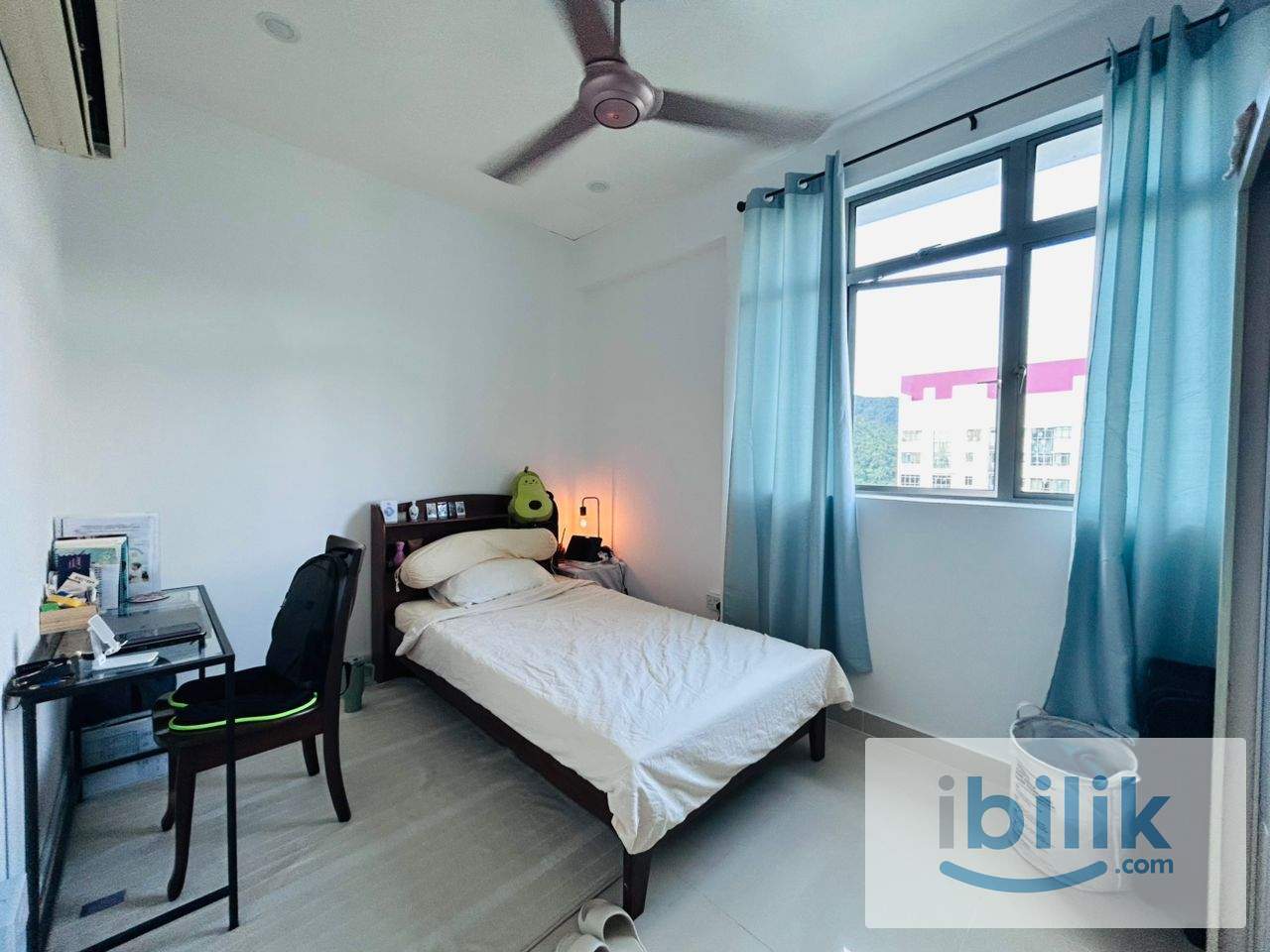 Middle Room in Penthouse - Image 1