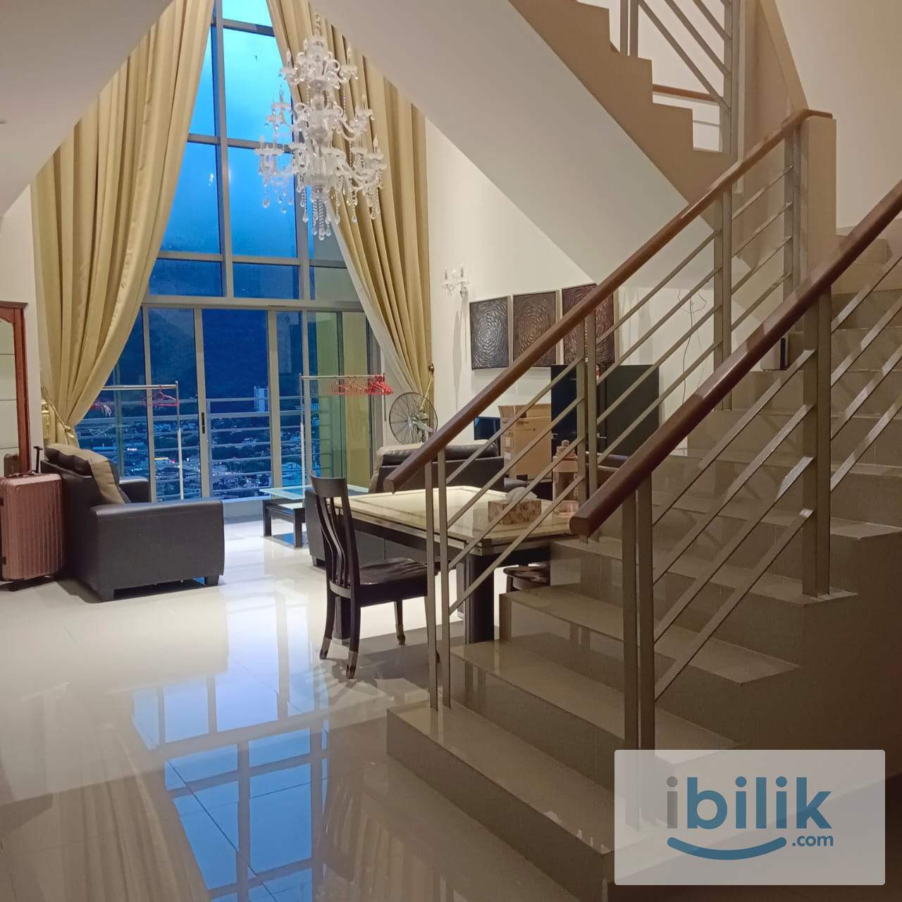 Middle Room in Penthouse - Image 3