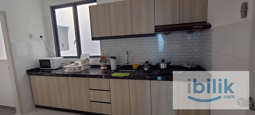MIDDLE ROOM  - Image 1