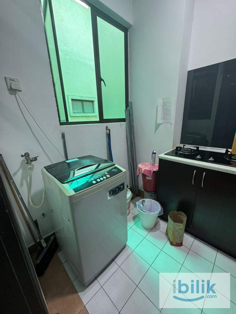 MIDDLE ROOM  - Image 5