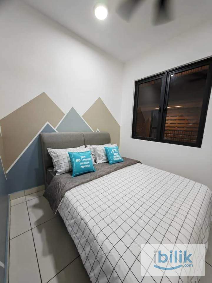 MIDDLE ROOM  - Image 1