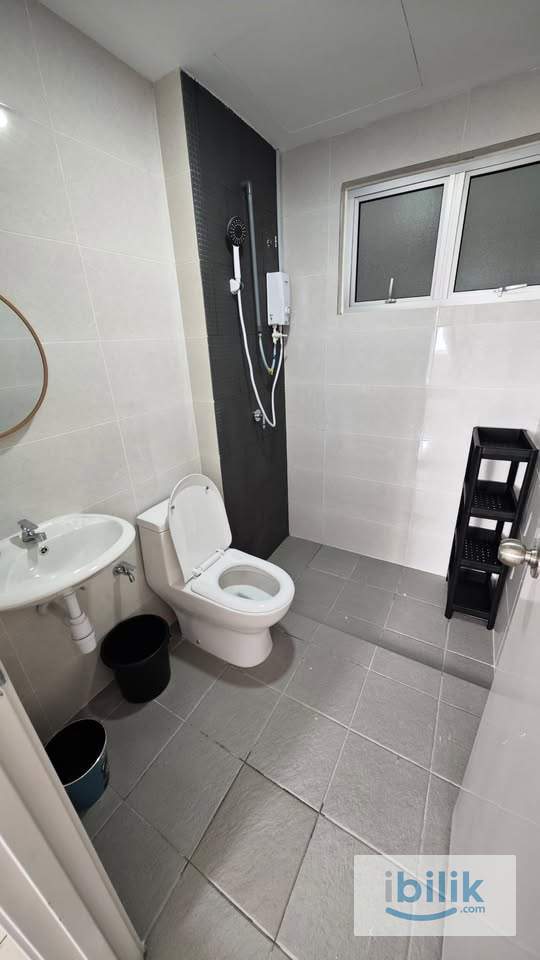MASTER BEDROOM (R3) - Image 5