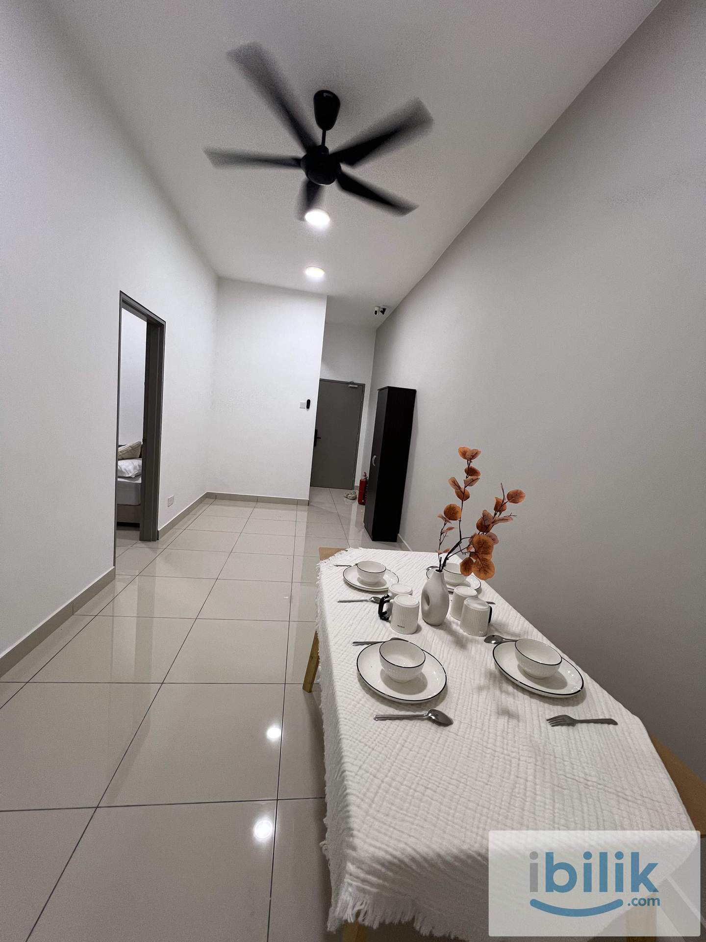 MIDDLE ROOM R3 (D7) - Image 4