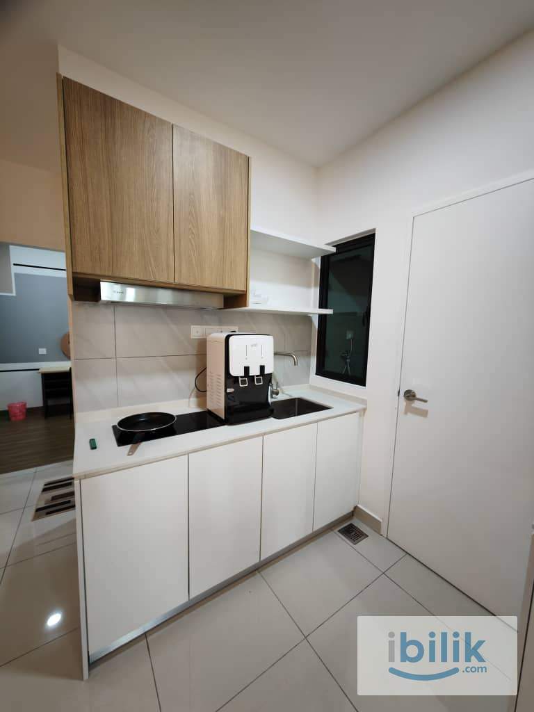 MIDDLE ROOM (R1) - Image 4