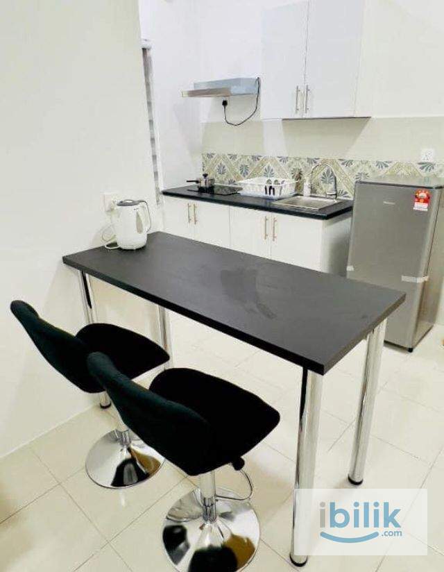 Discounted Fully Furnished Cozy Bedroom with an attached private bathroom for rent - Image 2