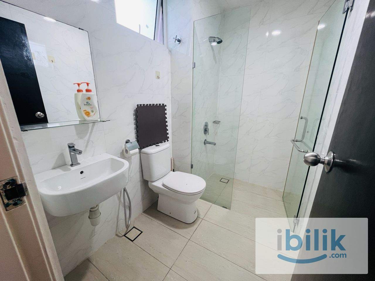 2 Bedrooms+ 2 Bathrooms - Image 8