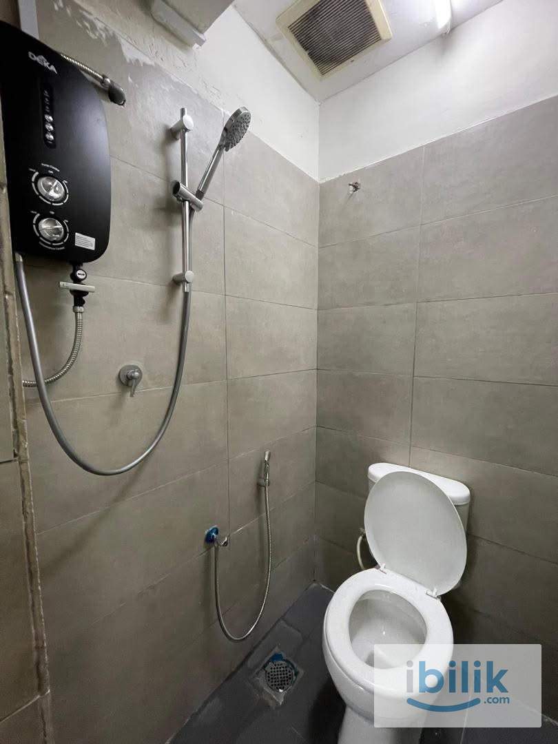 📍KOTA KEMUNING✨Single Room To Let🛏️ZERO DEPOSIT🔑Urgent Move In - Image 4