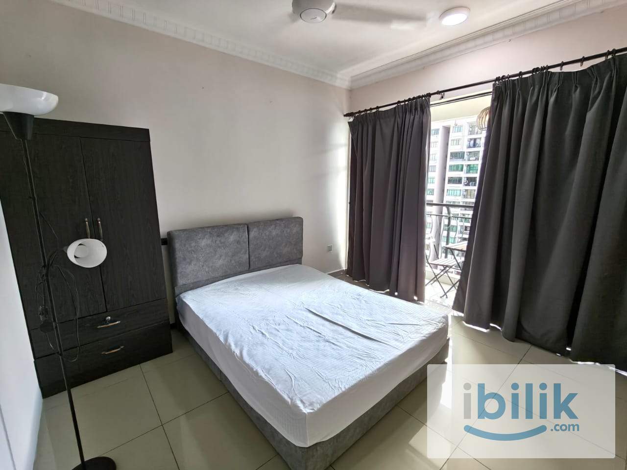 Cozy bed in downtown!! - Image 5