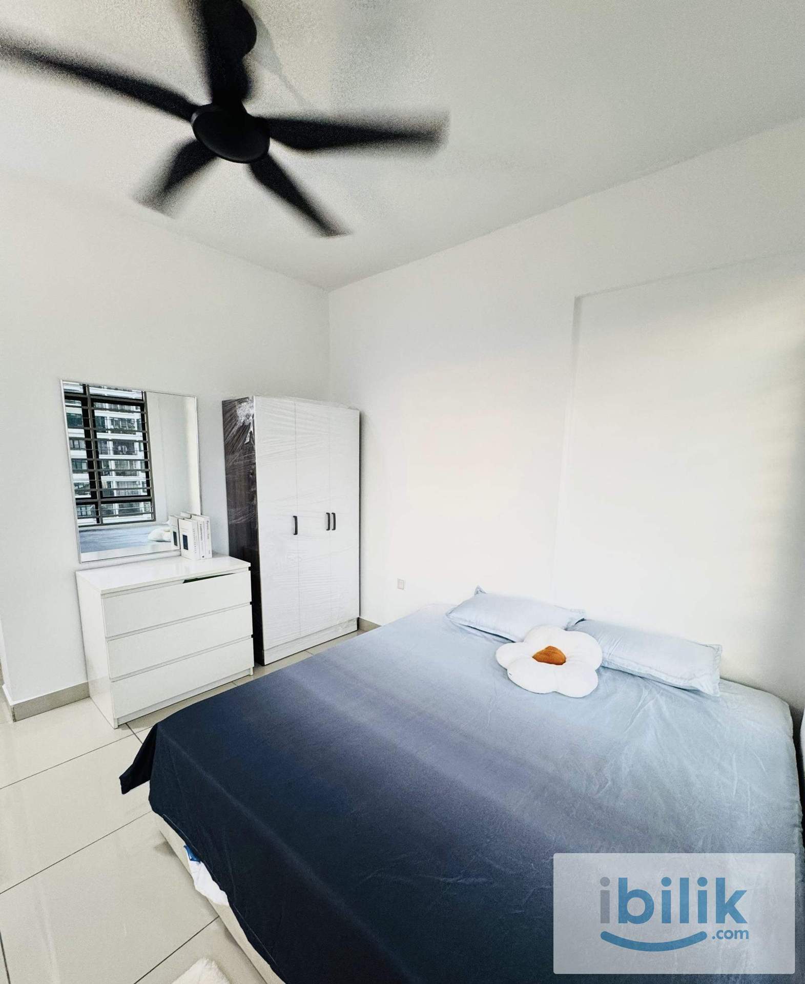 Cozy bed in downtown!! - Image 2