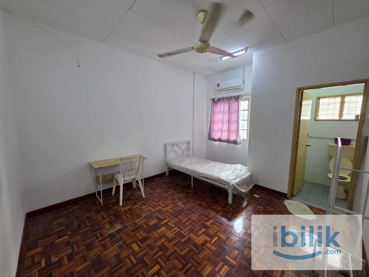 [BOOKING FEE RM300 ONLY]🏡 ROOM FOR RENT @ KOTA KEMUNING 🏡 - Image 1