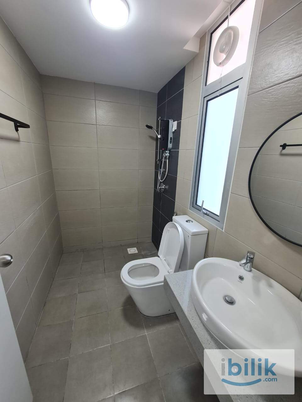 Master bedroom @ Mirai Residences_27th Floor - Image 4