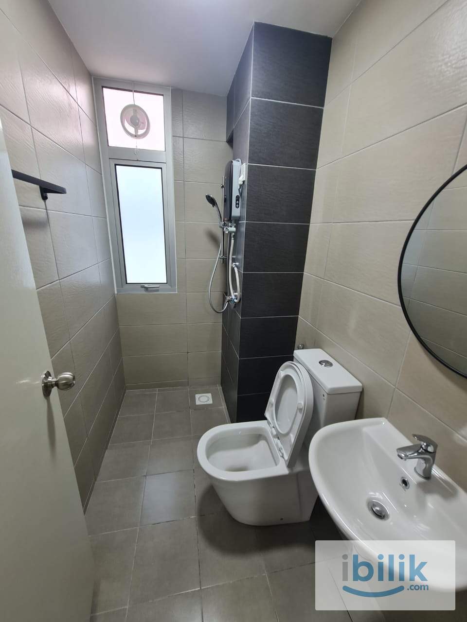 Single bedroom @ Mirai Residences_27th Floor - Image 7