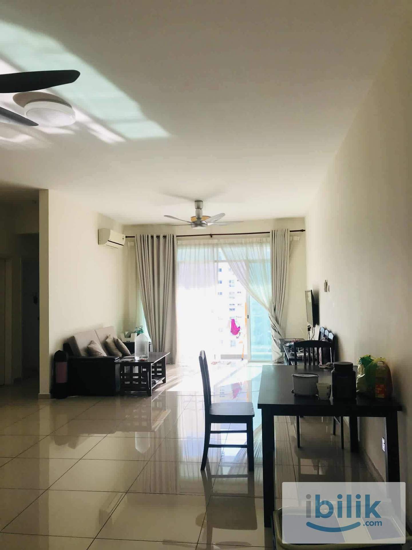 Middle Room with Aircond RM 500 - Image 3