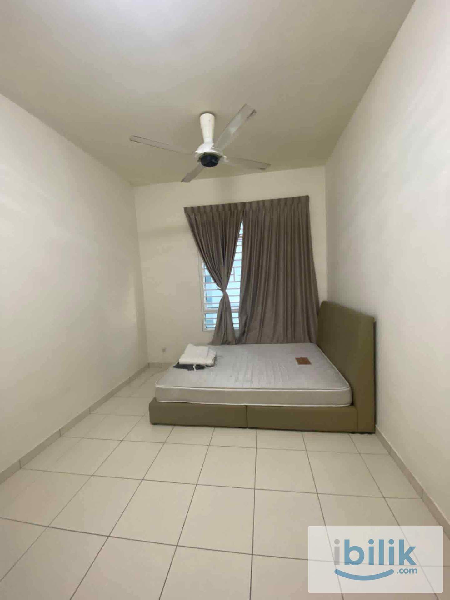 Middle Room with Aircond RM 500 - Image 1