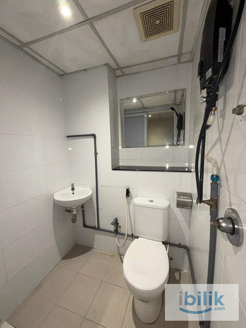 PJ ROOM Available in 🚌Kelana Jaya EASY ACCESS TO ATRIA MALL👍LDP AND PARADIGM MALL👍 Kelana Jaya 🚨 - Image 3