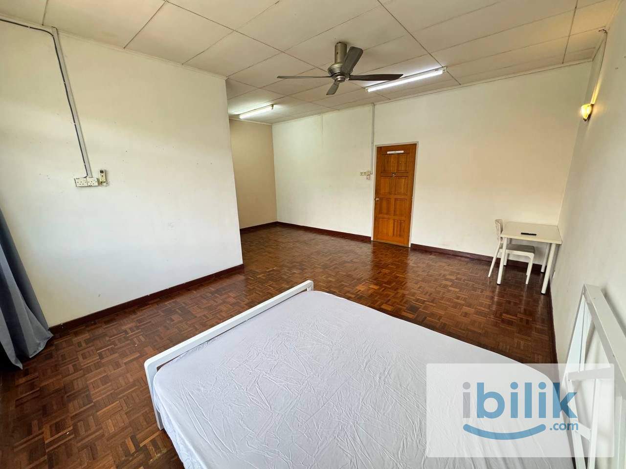 Puchong D/Storey room rent 🏡fully furnished 🆓 WiFi 🆓 cleaning 🧹 service near 🏦 Bank Shopping 🛍️ Mall 🛒  - Image 5