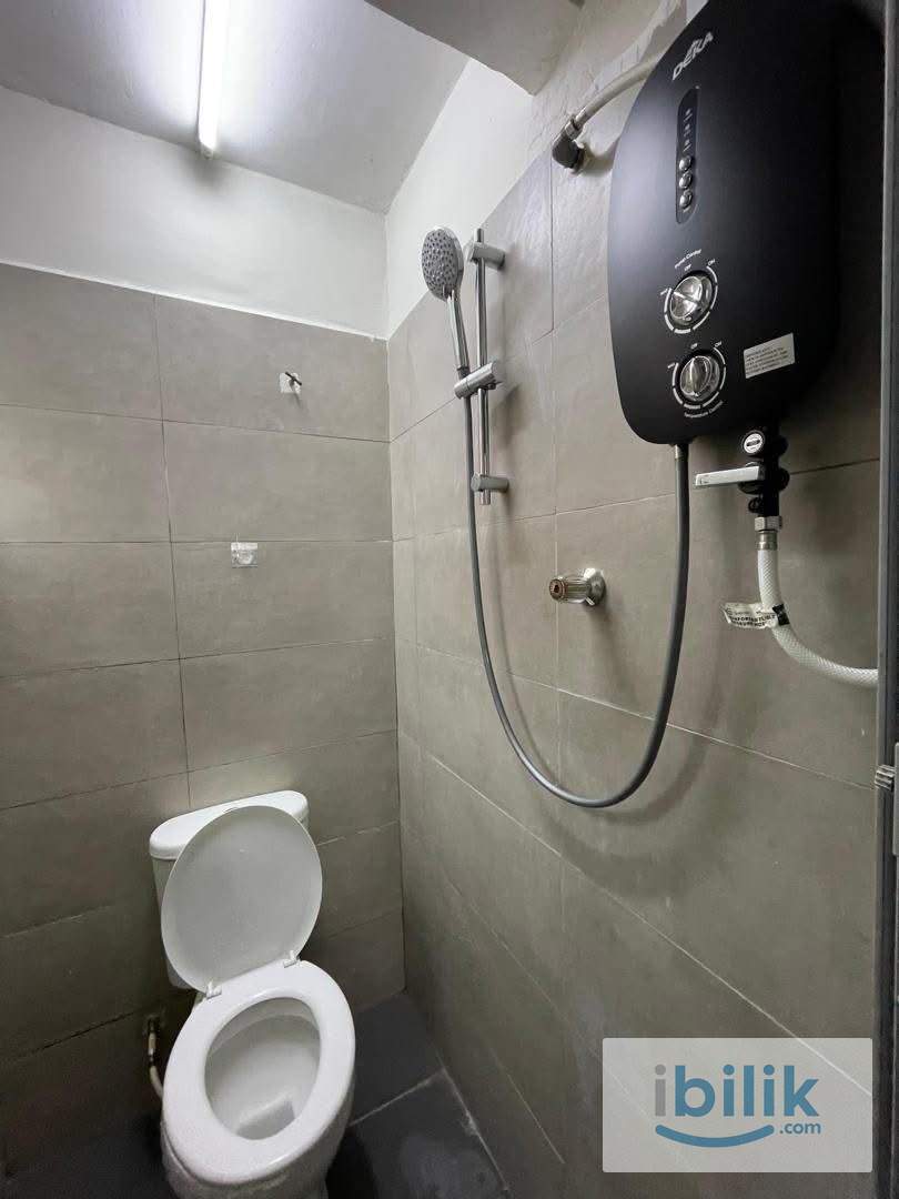 🏡Kota Kemuning HOTEL ROOM TO RENT 🆓 WIFI 🆓 Cleaning 🧹 Service Near BUS🚌 LRT🚊 ZERO D/Payment🚨 - Image 4