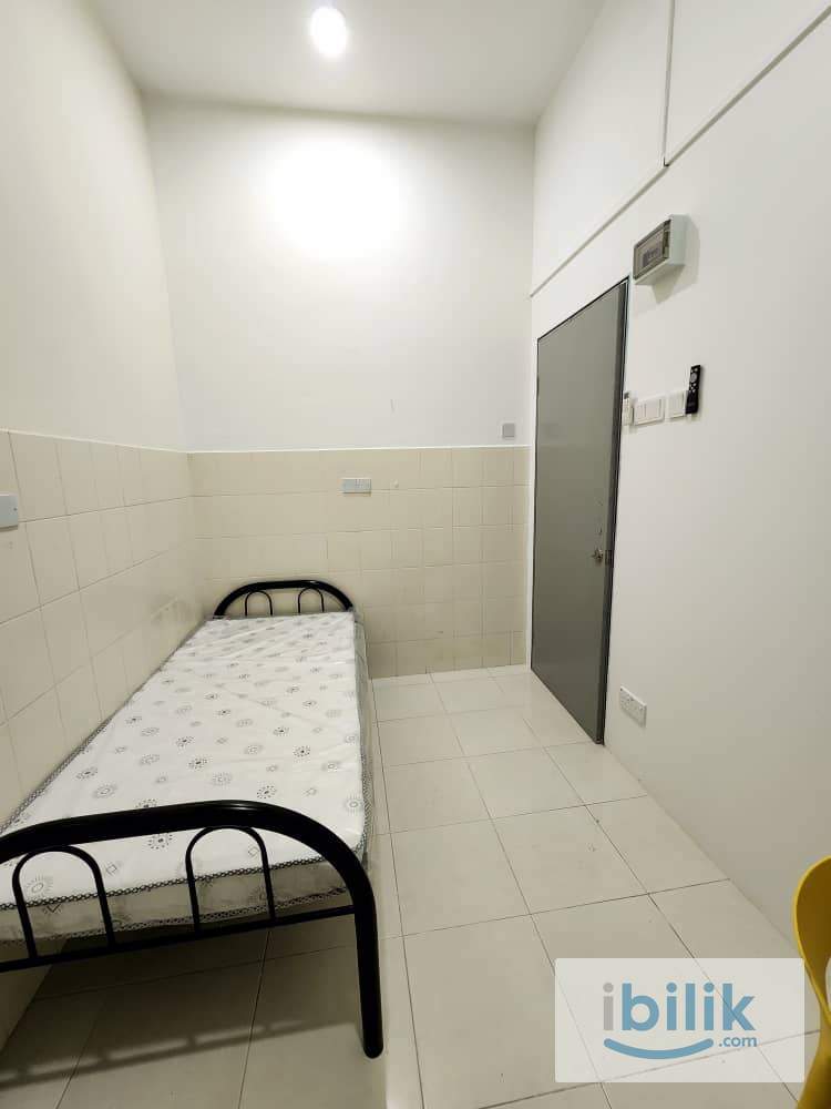 💥Sewa Murah💰1 Month Deposit💰0 Deposit Kemuning Utama Shah Alam Room Rent😍Location Near📍Giant, Aeon Big Bukit Rimau - Image 2