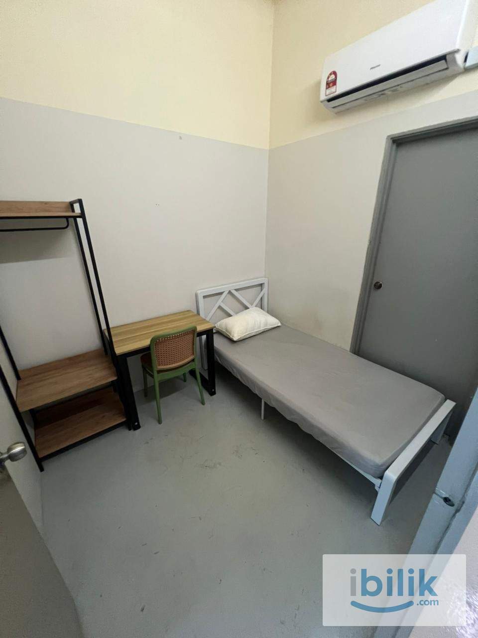 💰1 Month Deposit💰0 Deposit Nuevo Hostel Seksyen 33 Shah Alam Room Rent😍Location Near📍Giant, Kesas Highway - Image 1