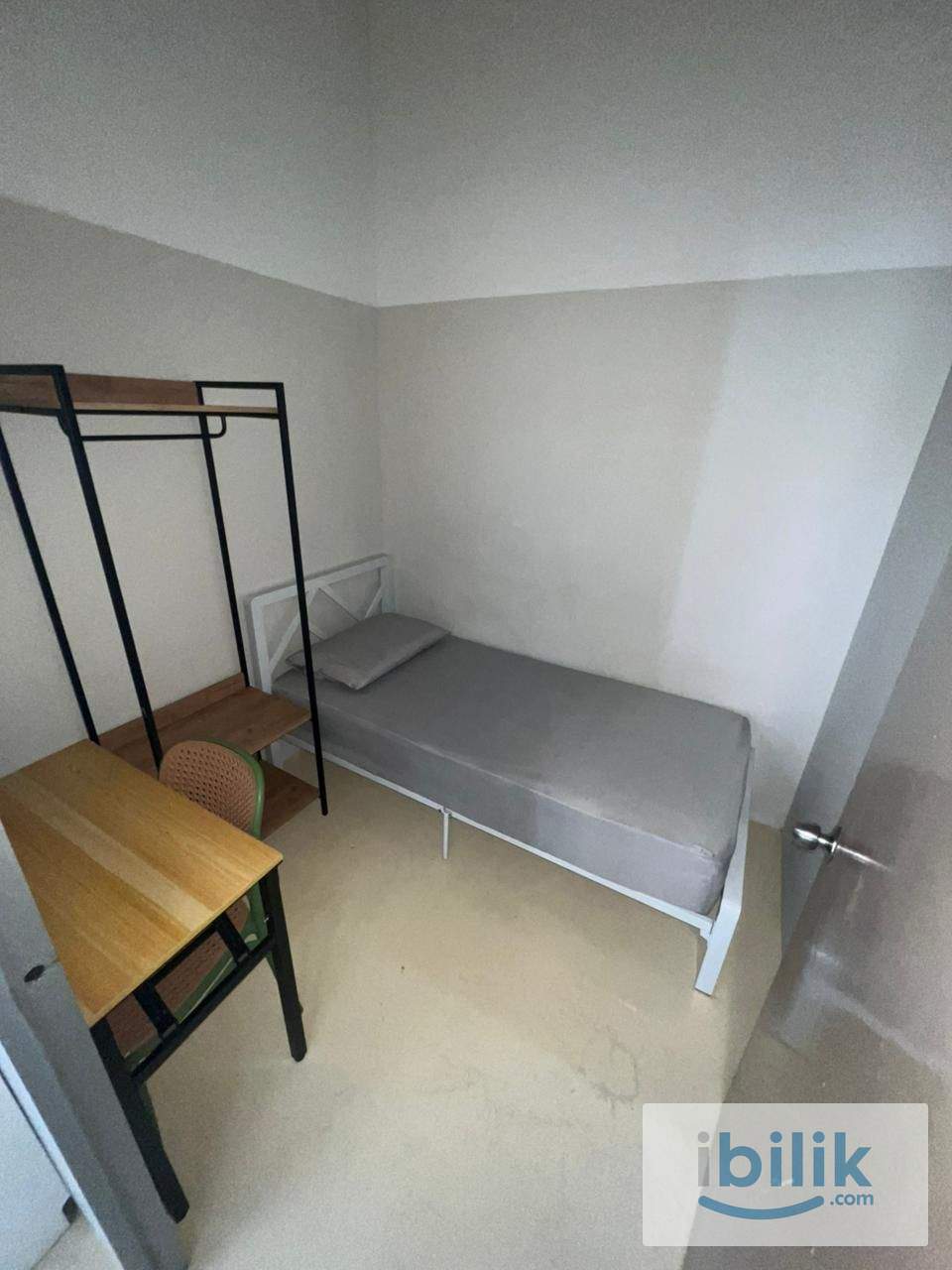 🔥Sewa Murah💰1 Month Deposit💰0 Deposit Nuevo Hostel Seksyen 33 Shah Alam Room Rent😍Location Near📍Giant - Image 1