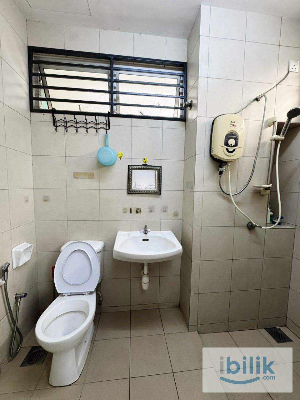 Murah-Murah💰1 Month💰0 Deposit 😍Bandar Botanic Klang Middle Room Rent😍Location Nearby📍Aeon Mall, Medical Centre, HTAR - Image 3