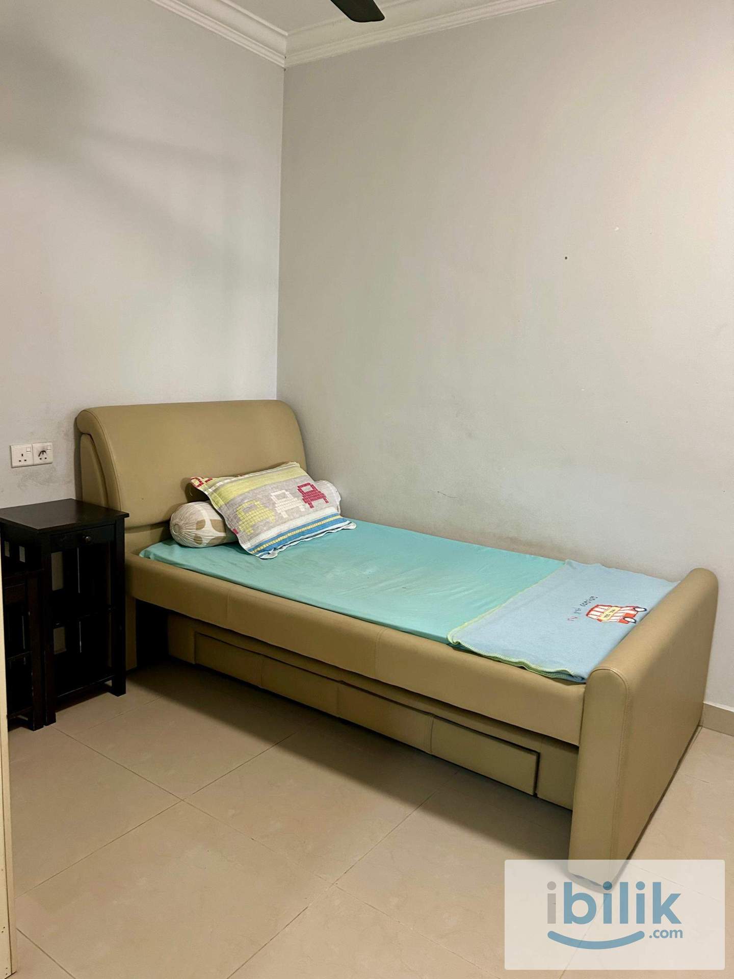 Resort Like Co-Living Bedroom with Ensuite Bathroom in Putra Heights - Image 1