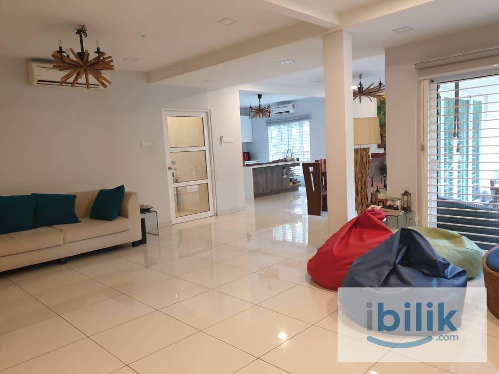 Resort Like Co-Living Master Bedroom at Laman Putra, Putra Heights - Image 9